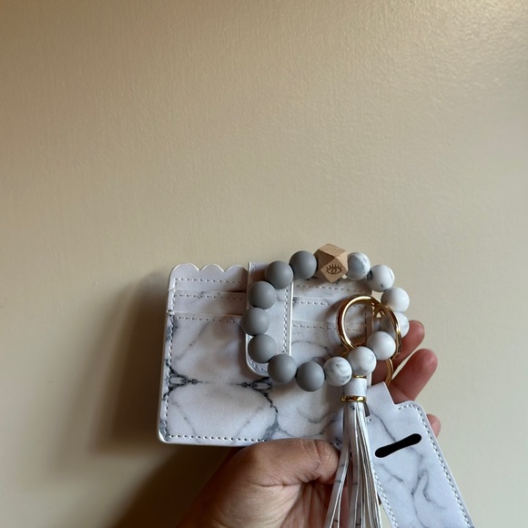 Custom made wristlet wallets. - Picture 9 of 9